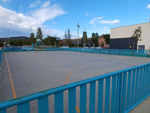 Profile of the basketball court Pista de basquet (youth courts), Calonge, Spain