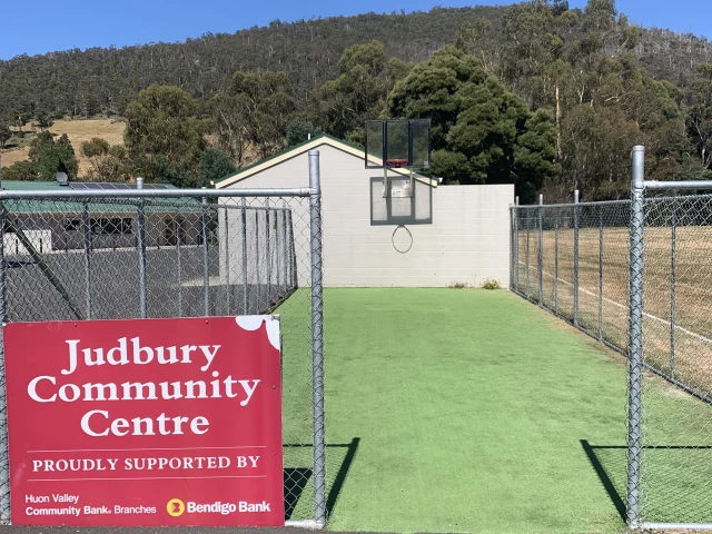 Profile of the basketball court Judbury Community Centre, Judbury, Australia