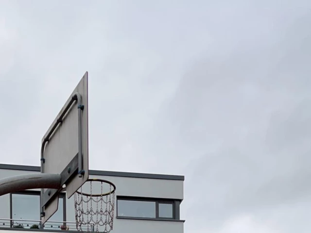 Profile of the basketball court Ludwig-Uhland-Schule, Giessen, Germany