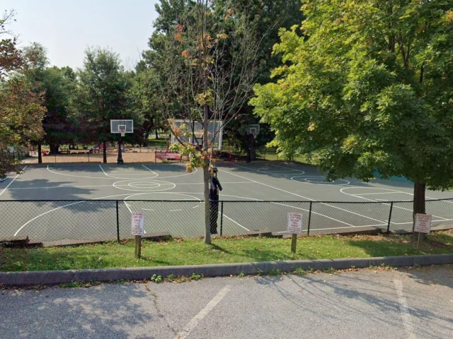 Profile of the basketball court Christ Episcopal School, Rockville, MD, United States