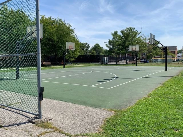 Profile of the basketball court Cahoon Memorial Park - East, Bay Village, OH, United States