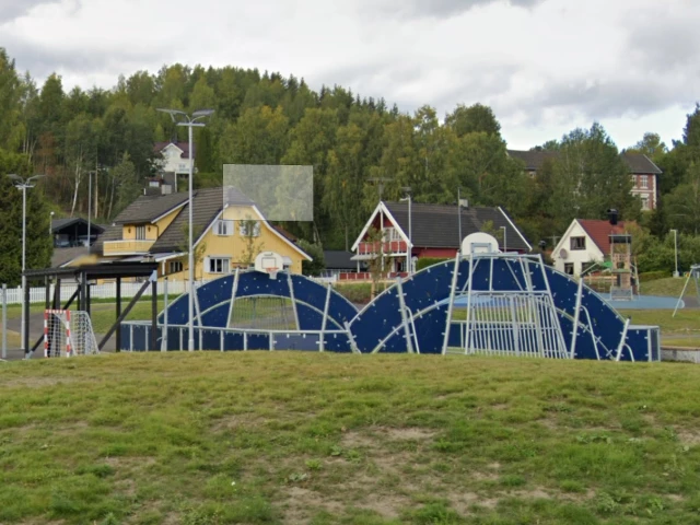 Profile of the basketball court Ullerål skole multibane, Hønefoss, Norway