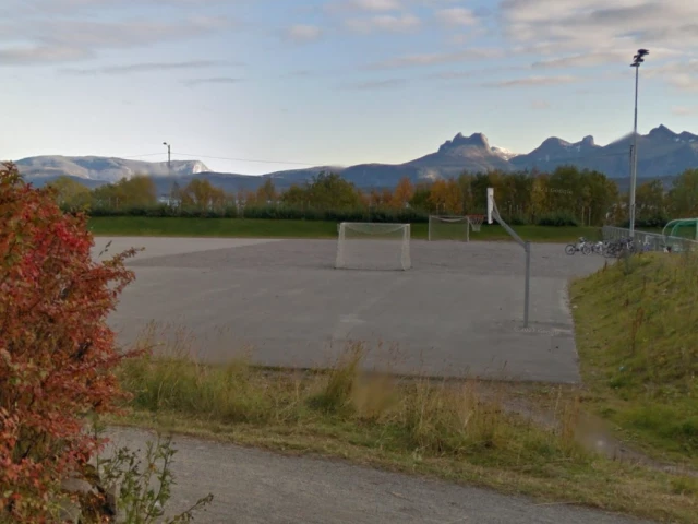Profile of the basketball court Alstad ungdomsskole, Bodø, Norway