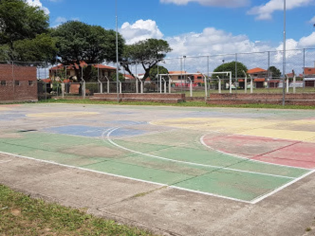 Profile of the basketball court Cancha Polifuncional Zapata, Santa Cruz de la Sierra, Bolivia