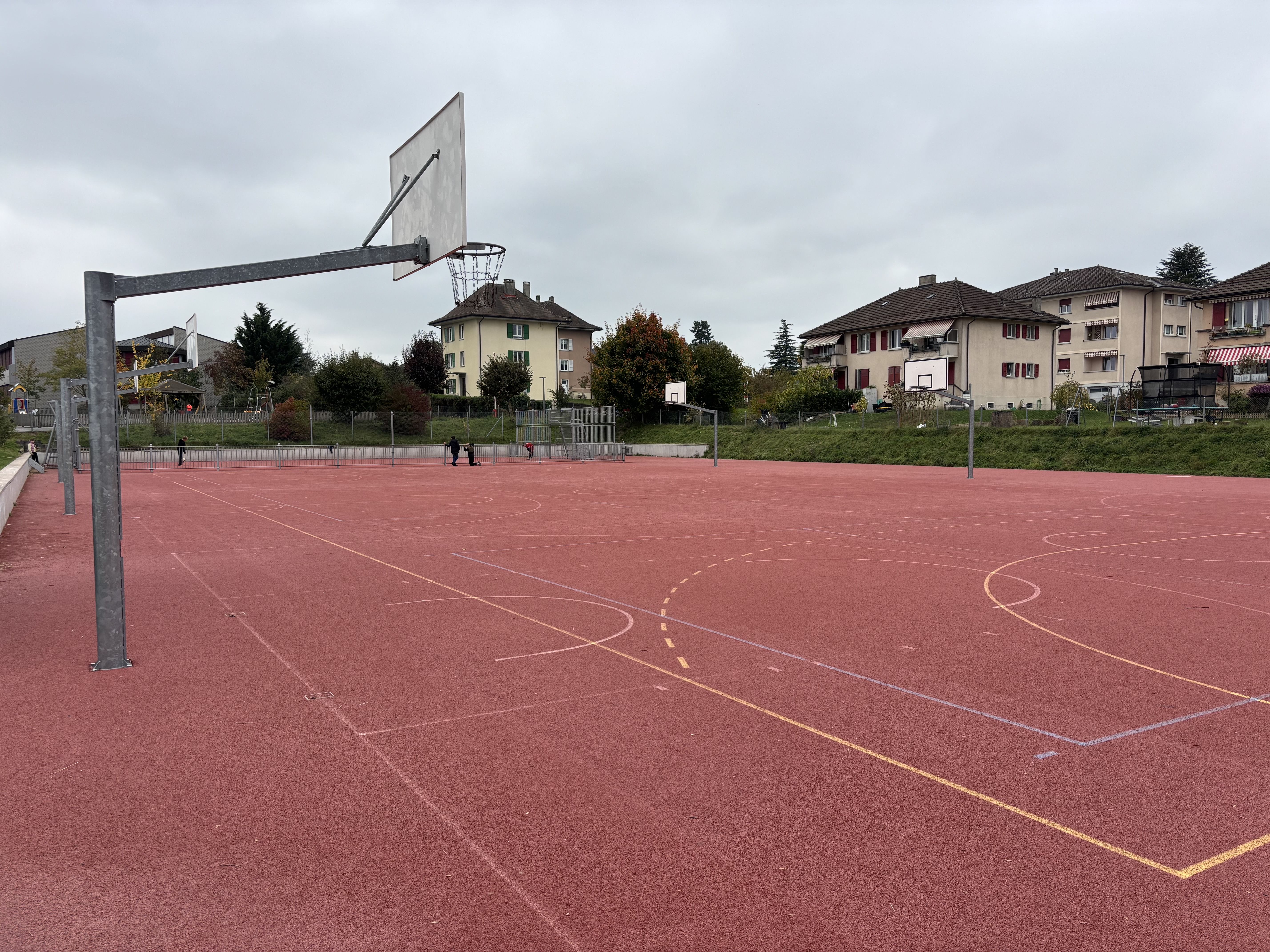 Looking to Play Basketball in Sierre: Join a Local Game or Team Looking to Play Basketball in Sierre: Join a Local Game or Team