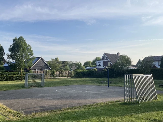 Profile of the basketball court Speeltuin Waalsteen, Houten, Netherlands