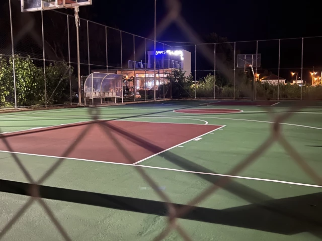 Profile of the basketball court Anoichtó gípedo básket, Vasiliki, Greece