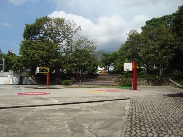 Profile of the basketball court Parque Papagayo, Acapulco, Mexico
