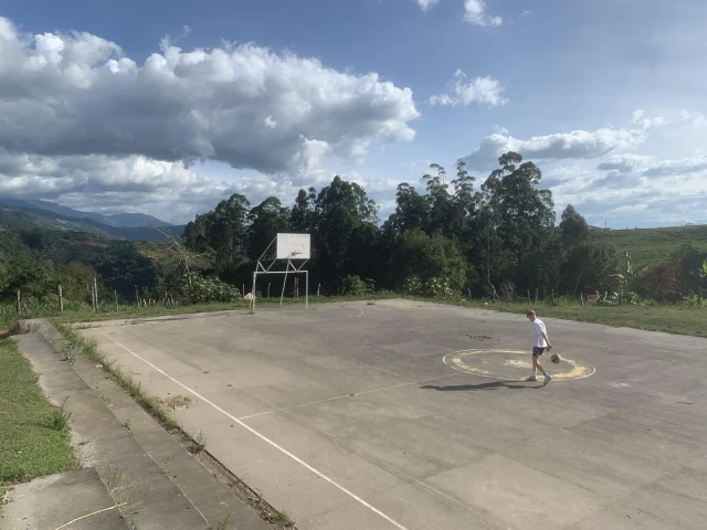 Salento basketbal court