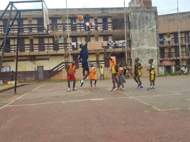 Profile of the basketball court Cité U, UY1, Yaoundé, Cameroon