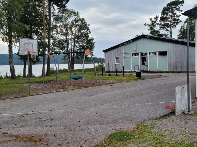 Profile of the basketball court Strandskolan, Karlsborg, Sweden