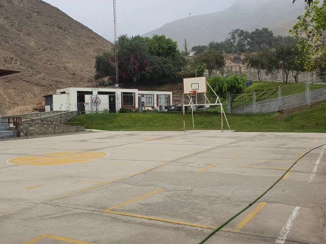 Profile of the basketball court Cancha de la Virgen, La Molina, Peru