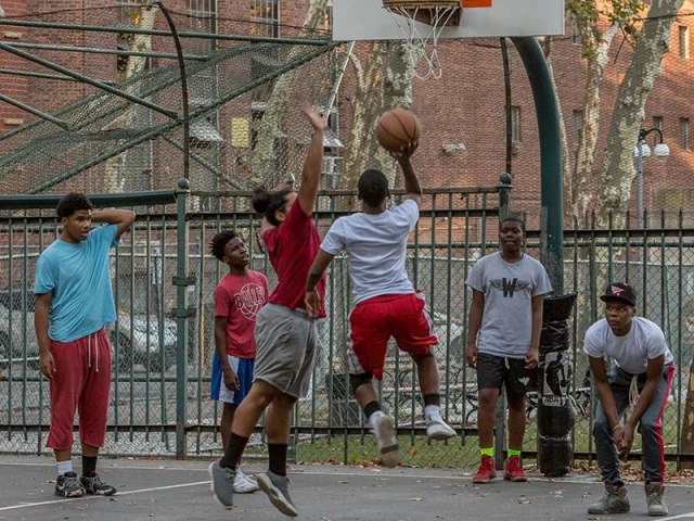 Profile of the basketball court Parkchester North, The Bronx, NY, United States