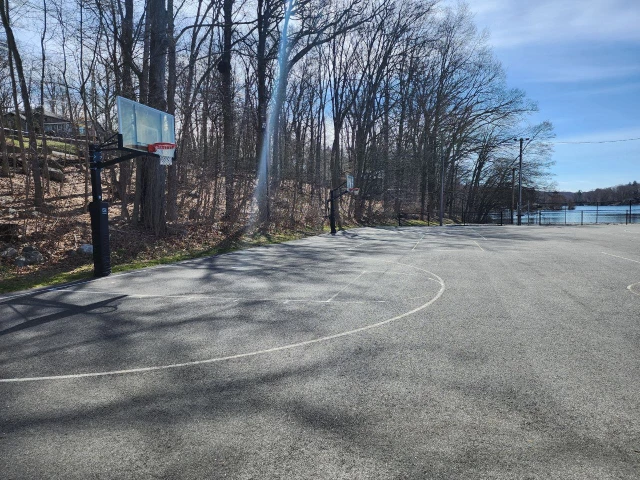 Profile of the basketball court Cupsaw Lake, Ringwood, NJ, United States