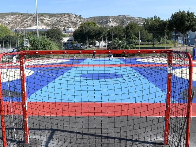 Profile of the basketball court Terrain Vernazza, Marseille, France