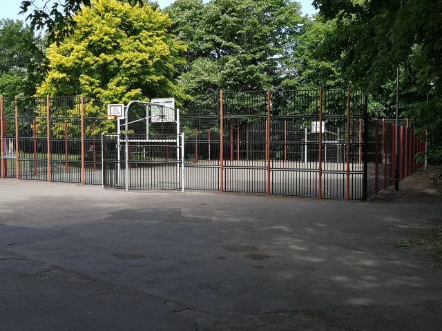 Profile of the basketball court Victoria Park, Bristol, United Kingdom