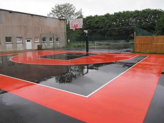 Profile of the basketball court Terrain 3x3, Pleyber-Christ, France