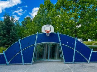 Silver Spring, MD Basketballplatz: Kemp Mill Park – Courts of the World