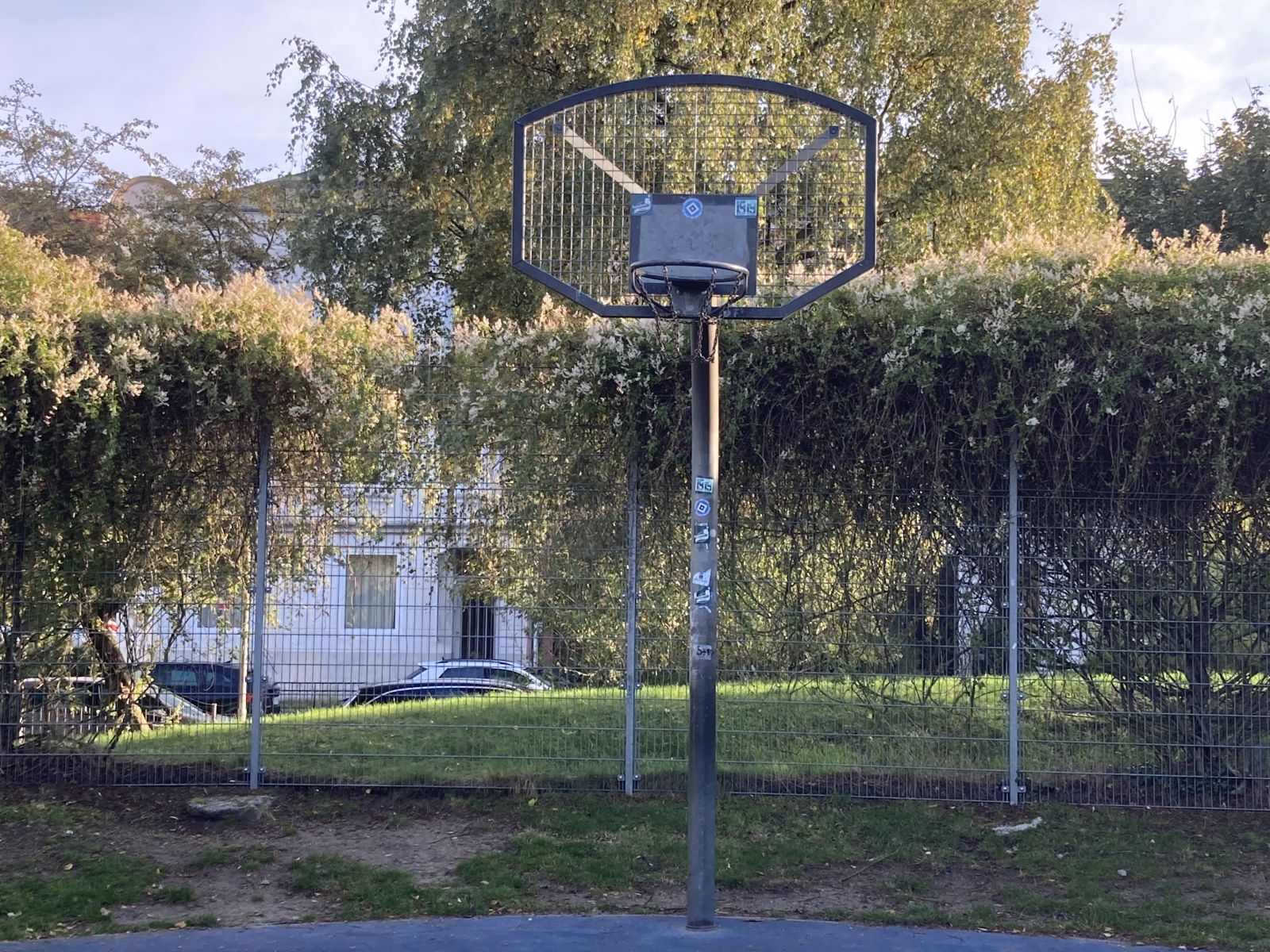 Lübeck Basketball Court Waisenhofstraße Spielplatz Courts of the World
