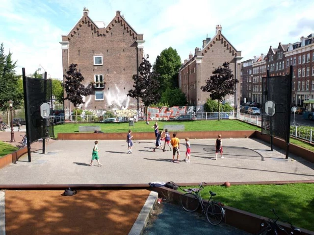 Profile of the basketball court Marnixplantsoen, Amsterdam, Netherlands