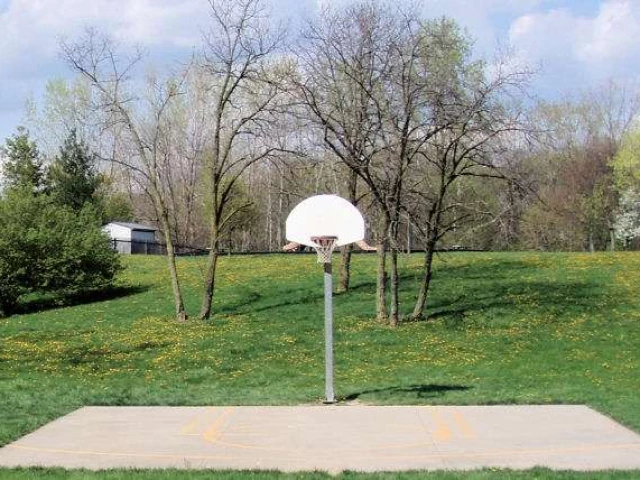 Profile of the basketball court Keller Farm Park, Grove City, OH, United States