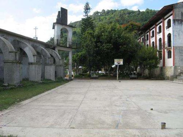 Profile of the basketball court Cancha Tlapacoya, Tlapacoya, Mexico