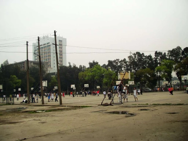 The basketball courts at Fuzhou University.