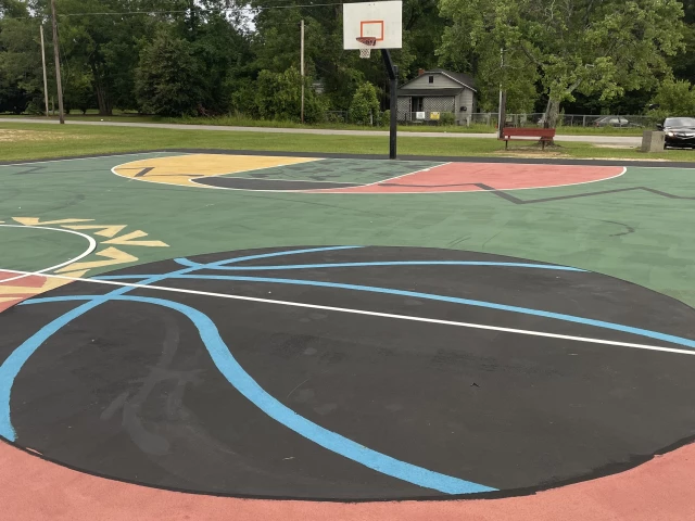 Profile of the basketball court Northwest Community Park, Florence, SC, United States
