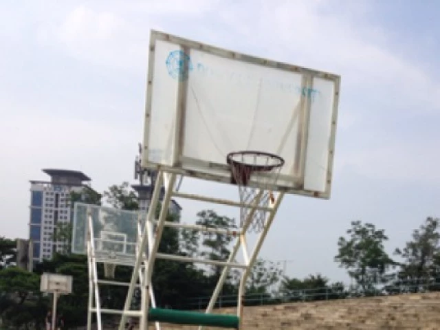 Profile of the basketball court DongKuk University Outdoor Courts, Seoul, South Korea