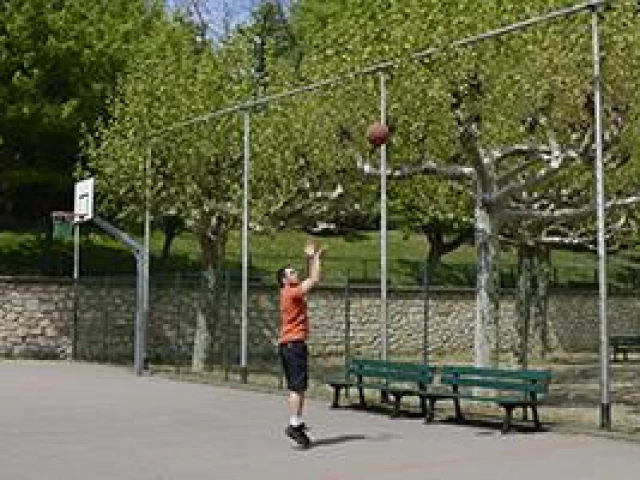 Profile of the basketball court Parc de Bécon, Courbevoie, France
