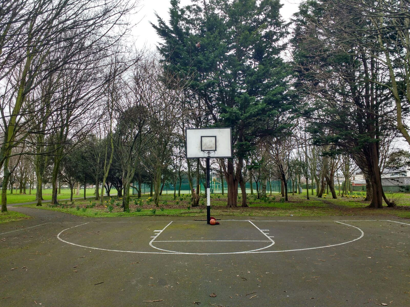 Dublin Basketball Court: Ringsend Park – Courts of the World