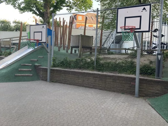 Profile of the basketball court Giersings realskole, Odense, Denmark
